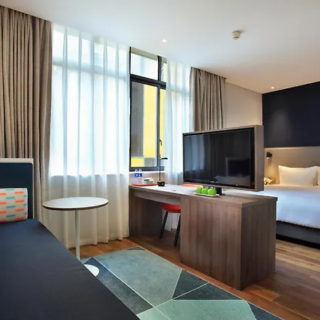 Holiday Inn Express Guilin City Center By Ihg Exterior photo