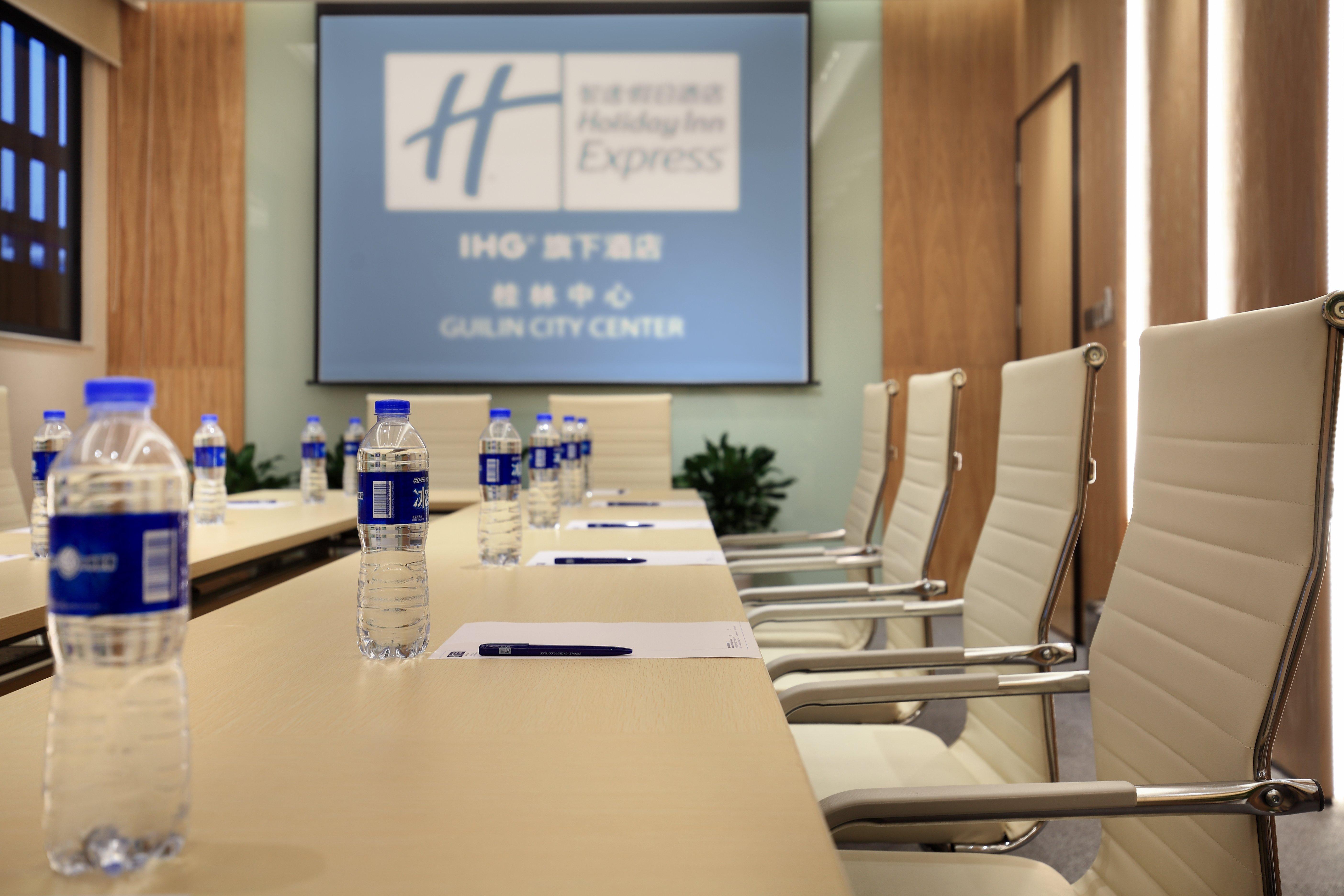Express Center By Ihg